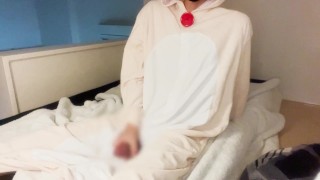 くまさんの着ぐるみでおちんちんしこしこオナニー♡　Hands-on masturbation with a penis in a stuffed bear