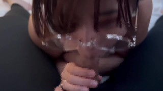 エロい音を立てながらしゃぶって大量に精子をもらうメガネ女子♡ cum in mouth japanese